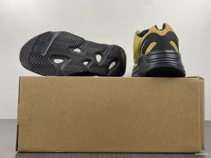 Yeezy GZ0717 Flux' 700 Boost MNVN 'Honey 0504